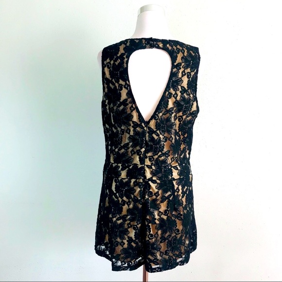 Open back black lace  romper - Picture 4 of 7